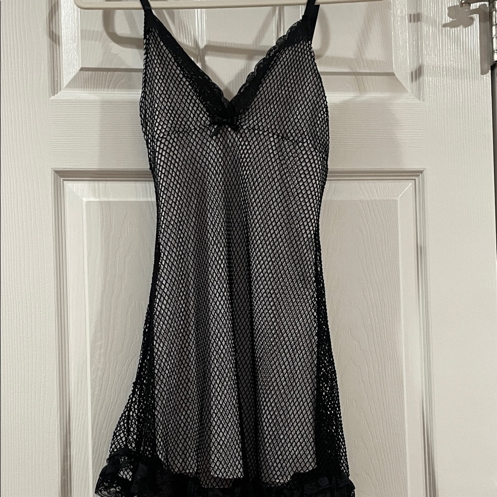 Black Lace & Mesh Chemise Nightdress- Widow- Size Small